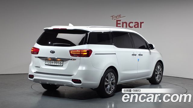 Kia Carnival из Кореи Encar