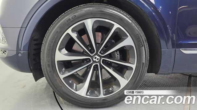 Bentley Bentayga из Кореи Encar