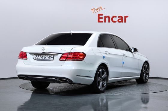 Mercedes-Benz E-Class E220 Bluetec Avantgarde — пробег 157 491 км — фото 2 из 5