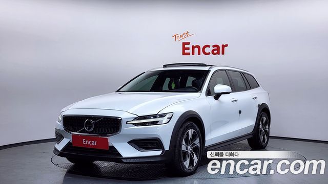 Volvo V60 B5 AWD — пробег 60 358 км — фото 1 из 5
