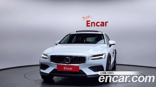 Volvo V60 B5 AWD — пробег 60 358 км — фото 3 из 5