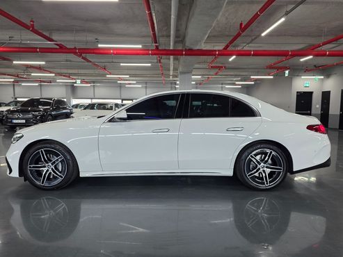 Mercedes-Benz E-Class E300 4MATIC AMG Line — пробег 685 км — фото 3 из 5
