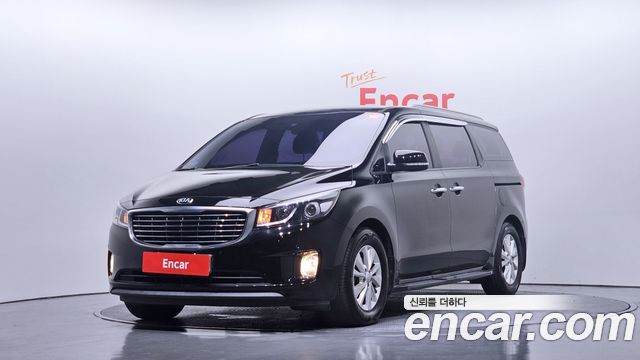 Kia Carnival 11-seater Luxury — пробег 74 795 км — фото 1 из 5