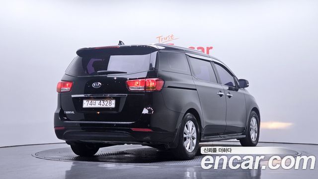 Kia Carnival 11-seater Luxury — пробег 74 795 км — фото 2 из 5