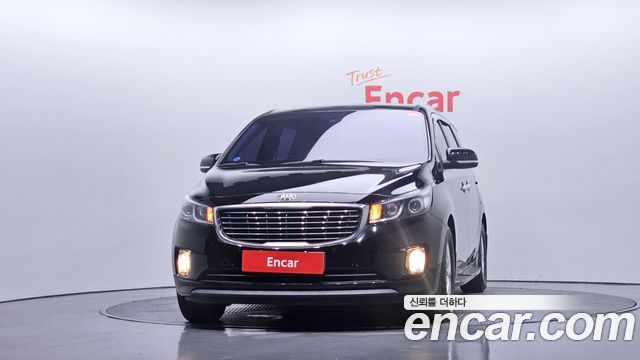 Kia Carnival 11-seater Luxury — пробег 74 795 км — фото 3 из 5