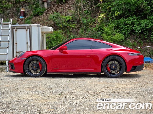 Porsche 911 Carrera GTS — пробег 2 000 км — фото 2 из 5