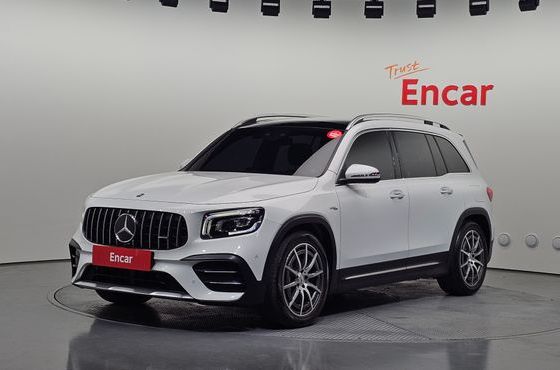Mercedes-Benz GLB-Class AMG GLB35 4MATIC — пробег 68 930 км — фото 1 из 5