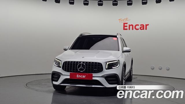 Mercedes-Benz GLB-Class AMG GLB35 4MATIC — пробег 68 930 км — фото 3 из 5
