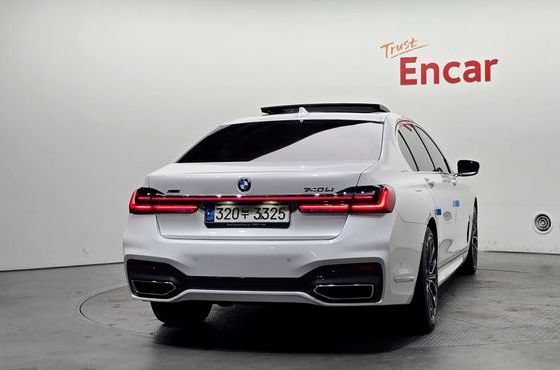 BMW 7-Series 740Li xDrive M Sport Package — пробег 79 461 км — фото 4 из 5
