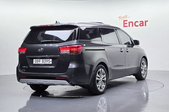 Kia Carnival 9-Seater Noblesse Special — пробег 62 347 км — фото 2 из 5