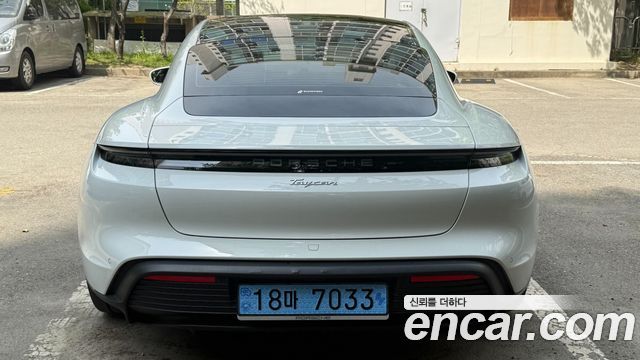 Porsche Taycan из Кореи Encar