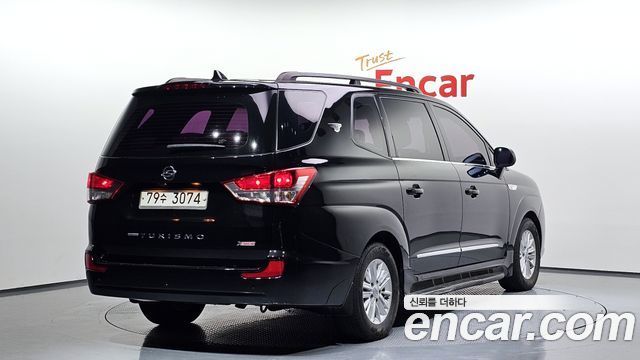 Ssangyong KORANDO 2WD Extreme 11-seater — пробег 128 521 км — фото 2 из 5