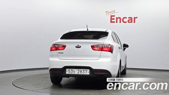 Kia pride 1.6 GDI Sedan Luxury — пробег 177 292 км — фото 4 из 5