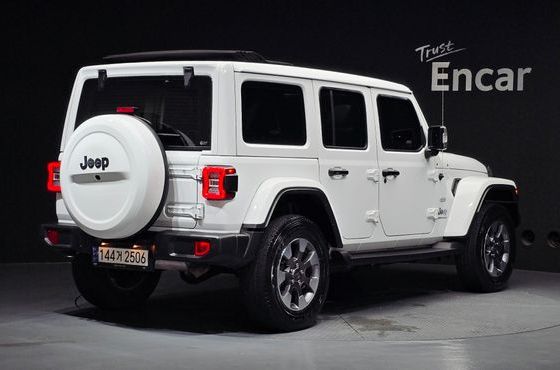 Jeep Wrangler 2.0 Overland Power Top 4Door — пробег 49 208 км — фото 2 из 5