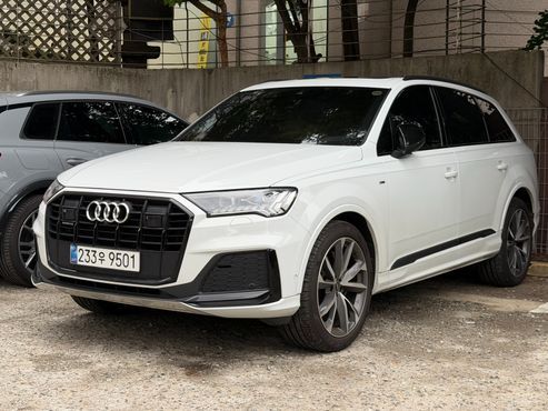 Audi Q7 50 TDI Quattro Premium — пробег 32 000 км — фото 1 из 5