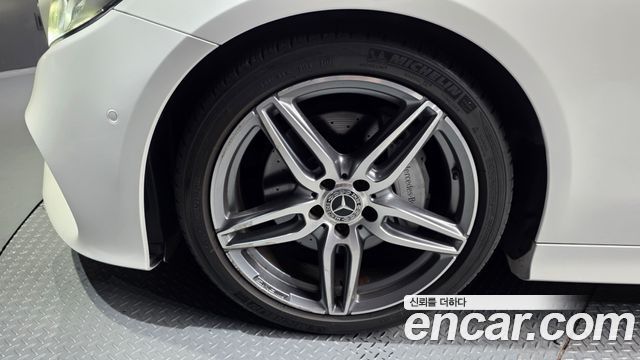 Mercedes-Benz E-Class из Кореи Encar