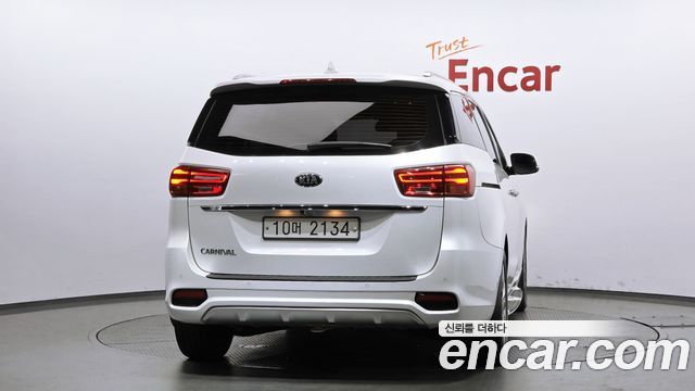Kia Carnival из Кореи Encar