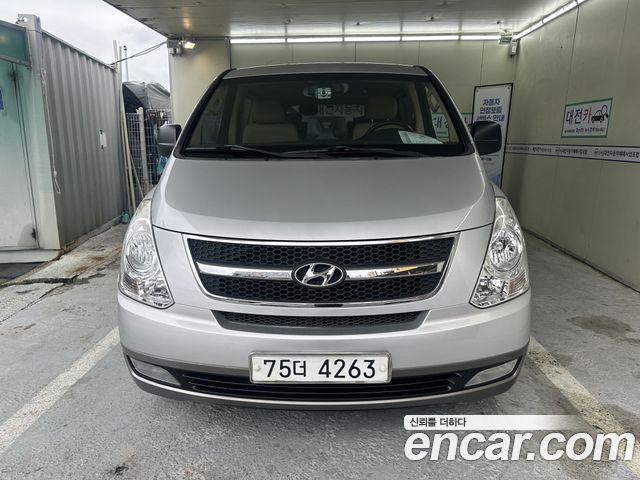 Hyundai Starex 11-Seater Wagon HVX Premium — пробег 154 472 км — фото 3 из 5
