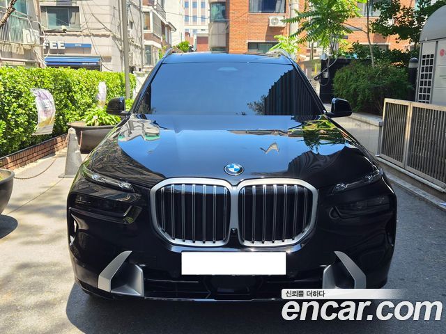 BMW X7 xDrive 40i Design Pure Excellence 6-Seater — пробег 1 908 км — фото 3 из 5