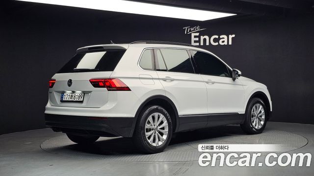 Volkswagen Tiguan 2.0 TDI — пробег 156 685 км — фото 2 из 5