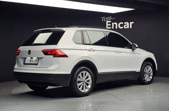 Volkswagen Tiguan 2.0 TDI — пробег 156 685 км — фото 2 из 5