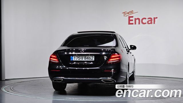 Mercedes-Benz E-Class из Кореи Encar