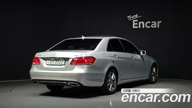 Mercedes-Benz E-Class E220 CDI Avantgarde — пробег 80 051 км — фото 2 из 5