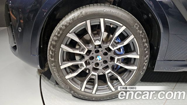 BMW X6 xDrive40i M Sport — пробег 32 825 км — фото 5 из 5