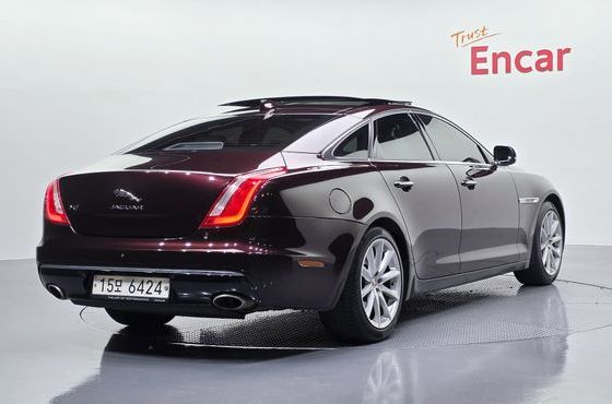 Jaguar XJ 3.0D Premium Luxury SWB X351 — пробег 68 970 км — фото 2 из 5
