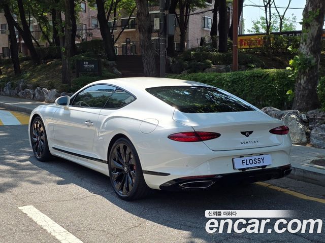 Bentley Continental 4.0 GT Core — пробег 895 км — фото 2 из 5