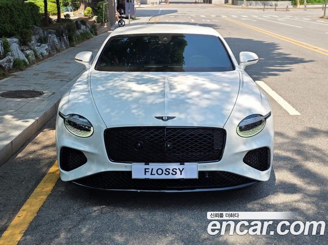 Bentley Continental 4.0 GT Core — пробег 895 км — фото 3 из 5