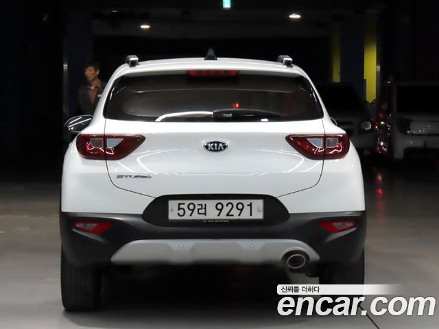 Kia Stonic из Кореи Encar