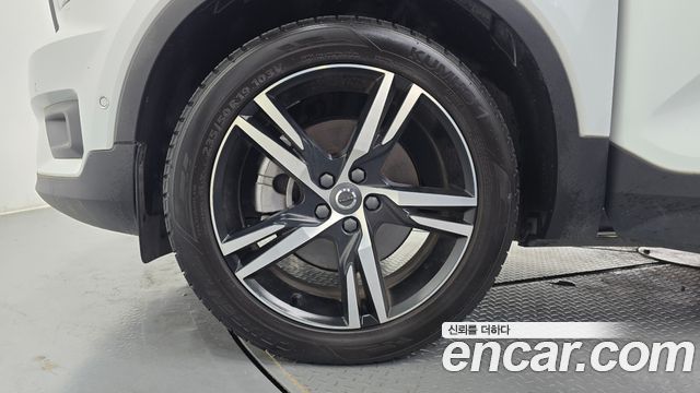 Volvo XC40 из Кореи Encar