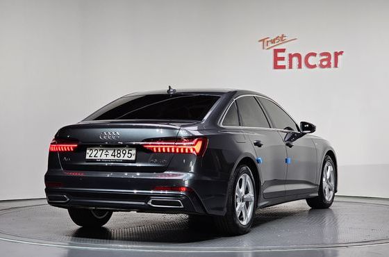 Audi A6 40 TDI — пробег 30 340 км — фото 2 из 5