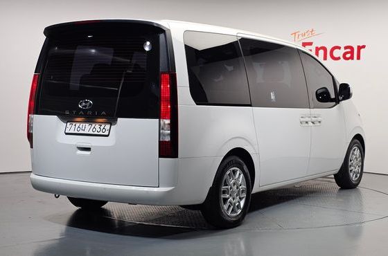Hyundai Staria Tourer 11-Seater Modern — пробег 95 609 км — фото 2 из 5