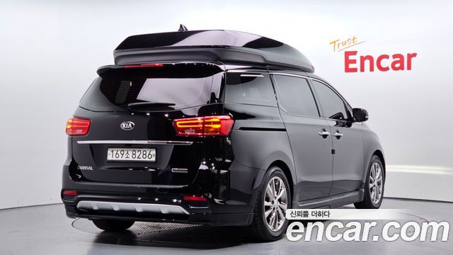 Kia Carnival из Кореи Encar