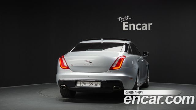 Jaguar XJ из Кореи Encar