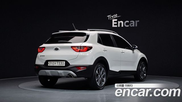 Kia Stonic из Кореи Encar