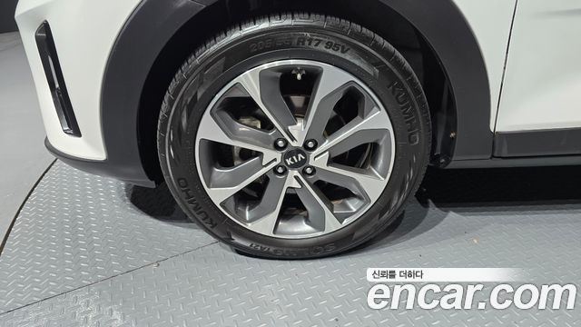 Kia Stonic из Кореи Encar