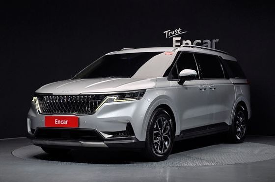 Kia Carnival 9-Seater Signature — пробег 60 682 км — фото 1 из 5
