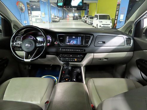 Kia Carnival 9-seater Luxury — пробег 123 307 км — фото 5 из 5