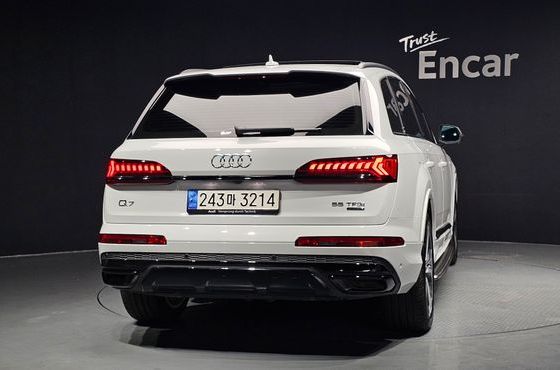 Audi Q7 55 TFSI Quattro Premium — пробег 15 364 км — фото 4 из 5