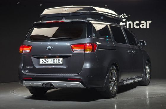 Kia Carnival 9-seater Prestige — пробег 175 437 км — фото 2 из 5