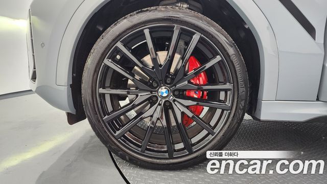 BMW X6 xDrive40d M Sport Pro — пробег 11 218 км — фото 5 из 5