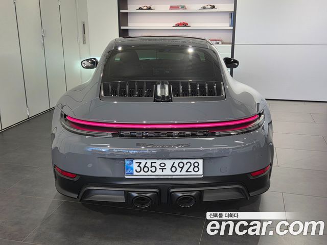 Porsche 911 Carrera GTS — пробег 5 454 км — фото 4 из 5