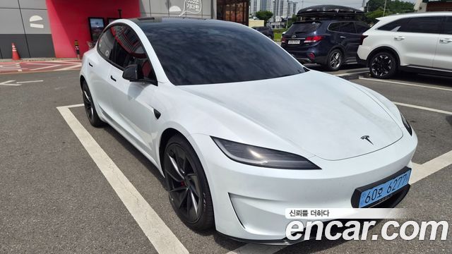 Tesla Model 3 Performance AWD — пробег 500 км — фото 2 из 5