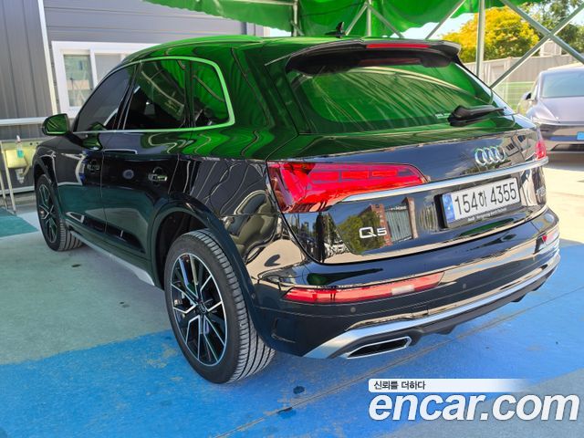Audi Q5 45 TFSI Quattro Premium — пробег 25 600 км — фото 2 из 5