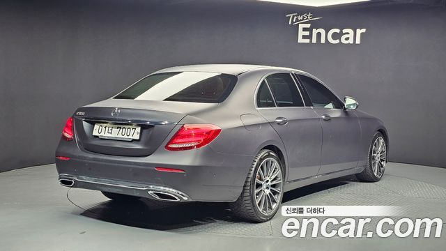 Mercedes-Benz E-Class E220d Avantgarde — пробег 93 403 км — фото 2 из 5