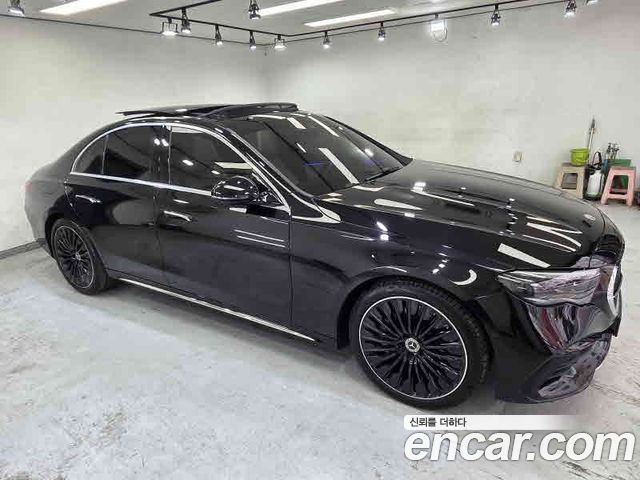 Mercedes-Benz E-Class E300 4MATIC AMG Line — пробег 8 978 км — фото 2 из 5