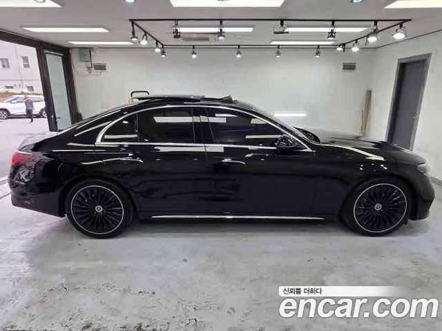 Mercedes-Benz E-Class E300 4MATIC AMG Line — пробег 8 978 км — фото 4 из 5